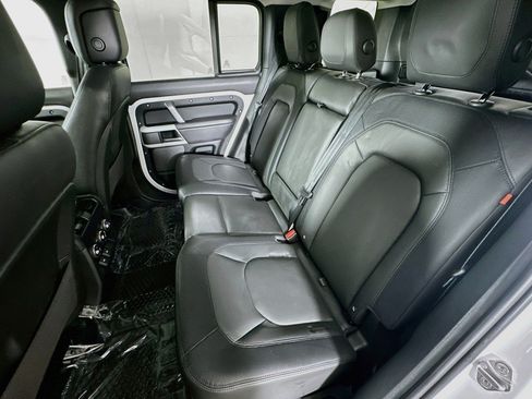 Used 2024 Land Rover Defender 110 X-Dynamic SE AWD/4WD image 9
