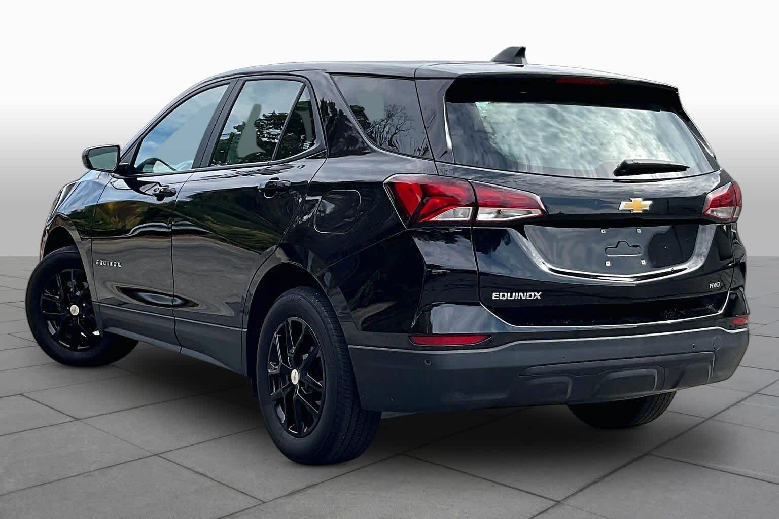 Used 2024 Chevrolet Equinox LS w/ Driver Confidence II Package AWD/4WD image 11