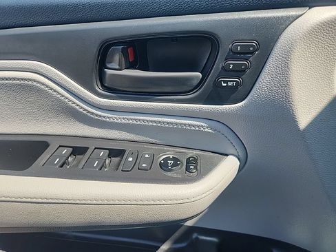 Used 2018 Honda Odyssey Touring image 27