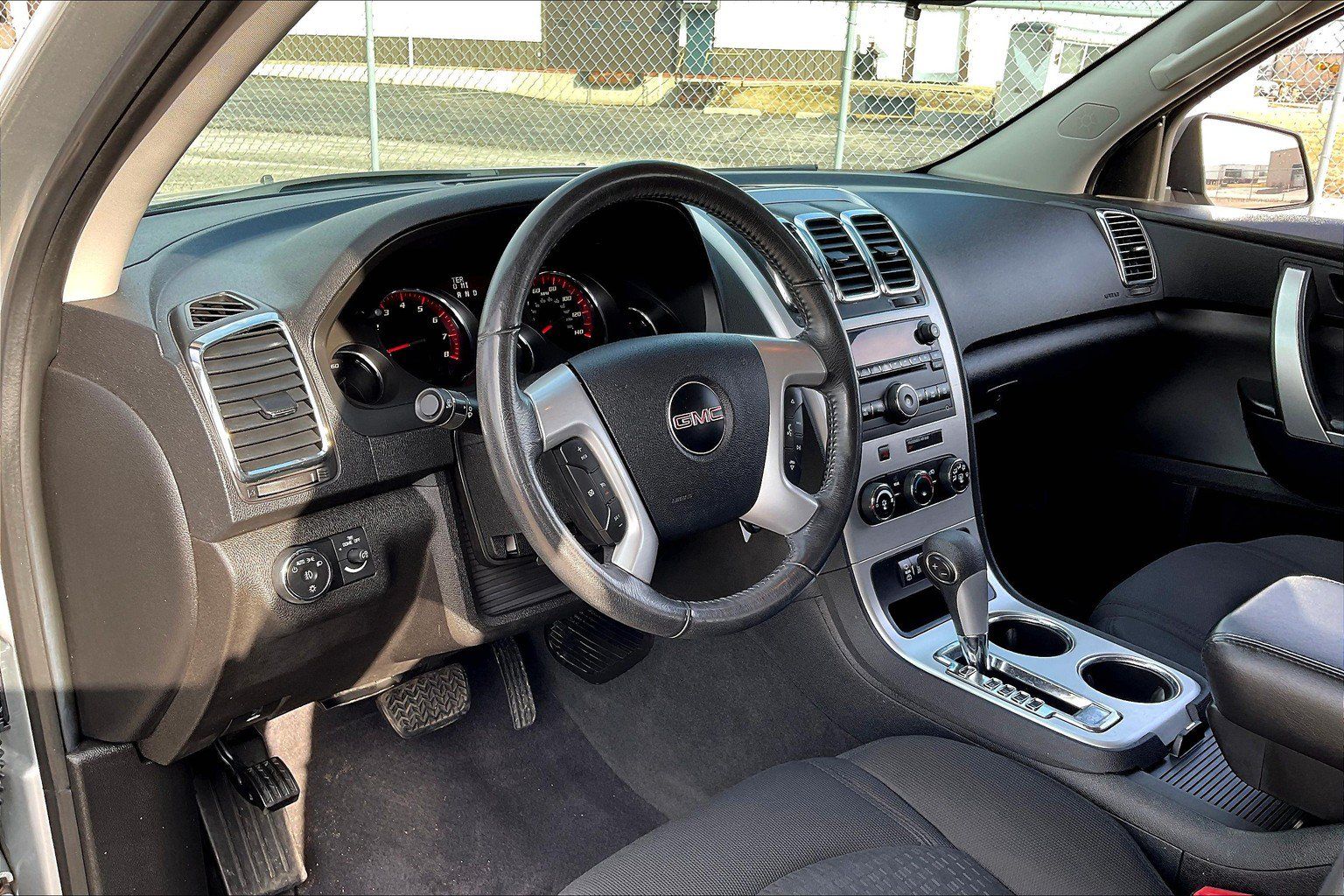 Used 2012 GMC Acadia SL w/ Preferred Package FWD image 20