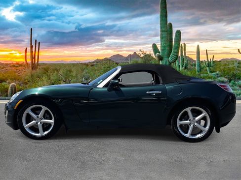 Used 2008 Saturn Sky w/ Weekend Getaway Package image 6