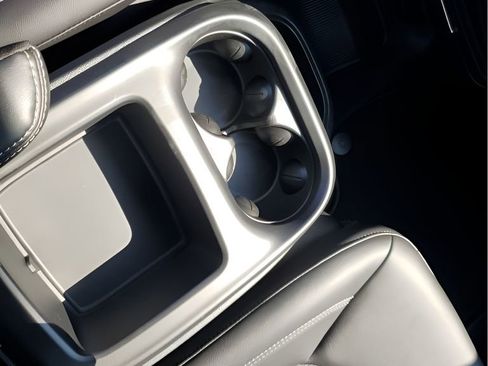 New 2026 Chrysler Voyager LX image 38