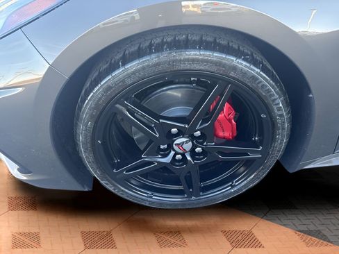 Used 2020 Chevrolet Corvette Stingray Coupe w/ 1LT RWD image 9