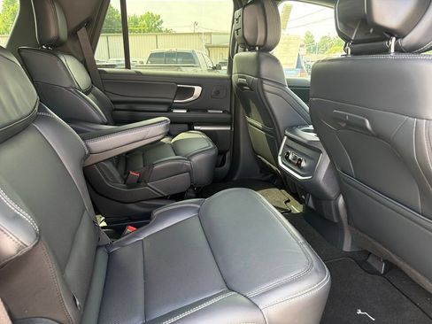 New 2026 Ford Expedition Platinum w/ Stealth Performance Package AWD/4WD image 18