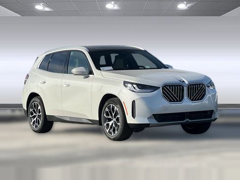 Used 2026 BMW X3 xDrive30i w/ Premium Package AWD/4WD image 6
