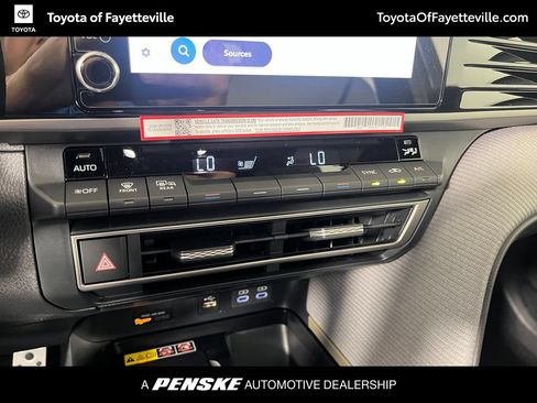 Used 2026 Toyota Camry SE w/ Convenience Package FWD image 32