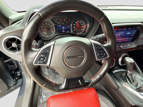 Used 2022 Chevrolet Camaro LT w/ Technology Package image 34