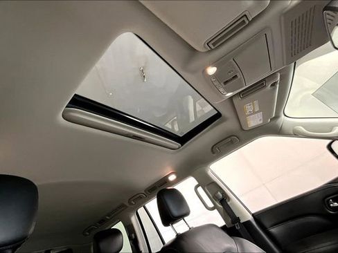 Used 2019 INFINITI QX80 Luxe image 22