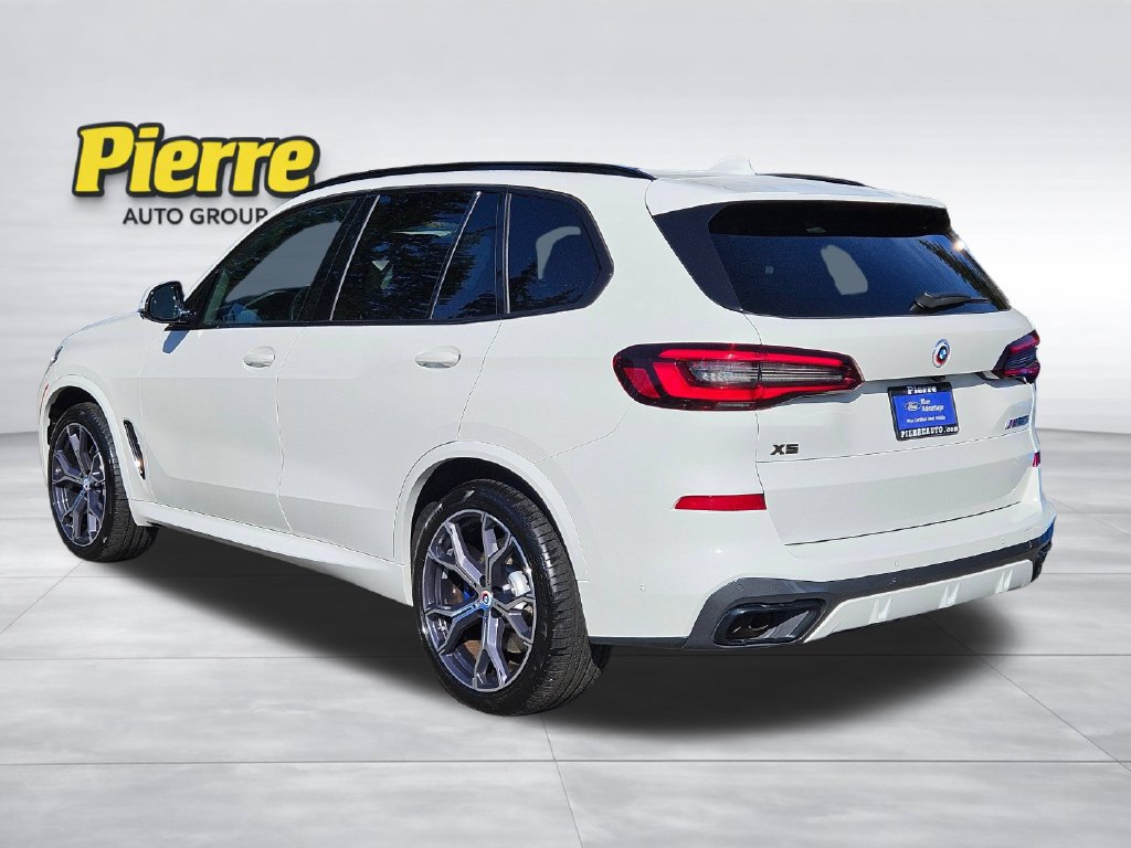 Used 2022 BMW X5 M50i AWD/4WD image 3