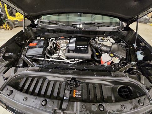 Certified 2025 Chevrolet Silverado 1500 RST AWD/4WD image 25