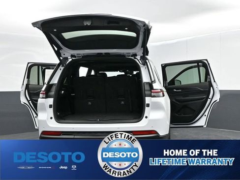 New 2025 Jeep Grand Cherokee L Altitude image 61