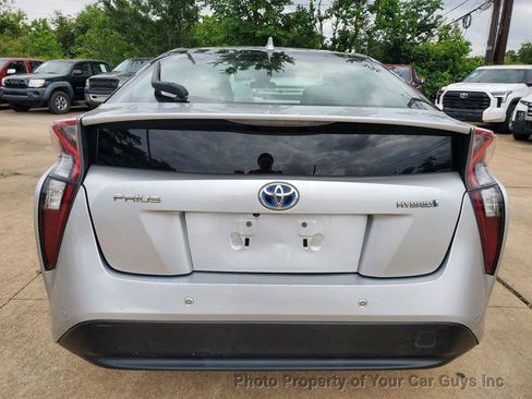 Used 2018 Toyota Prius Two w/ Prius Two Safety Plus Package FWD image 12