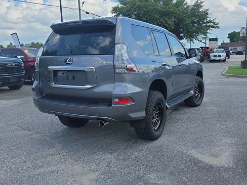 Used 2022 Lexus GX 460 w/ Accessory Package AWD/4WD image 6