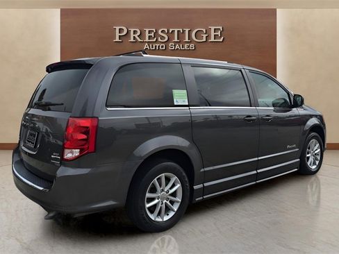 Used 2020 Dodge Grand Caravan SXT image 52