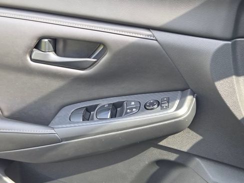 Used 2025 Nissan Sentra S FWD image 26