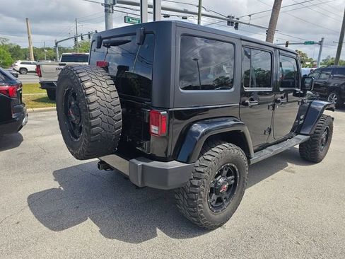 Used 2016 Jeep Wrangler Unlimited Sahara w/ Dual Top Group AWD/4WD image 6