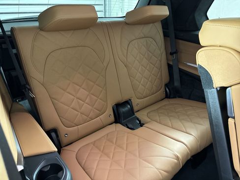 Used 2026 BMW X7 xDrive40i w/ M Sport Package image 29