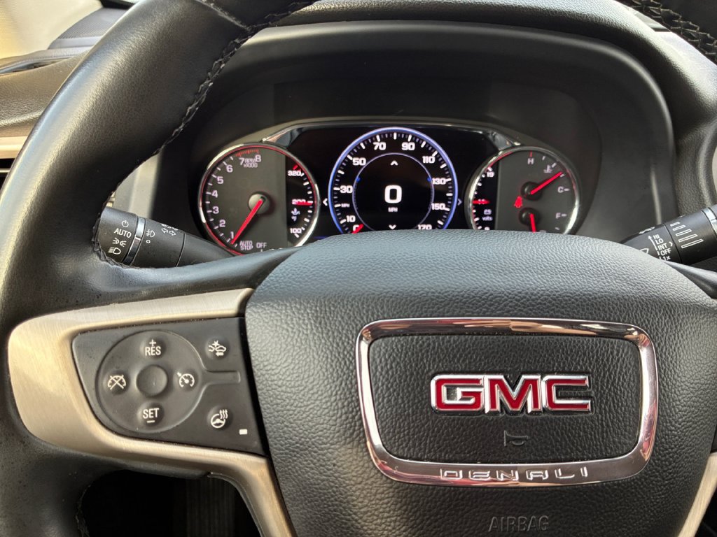 Used 2023 GMC Acadia Denali FWD image 11