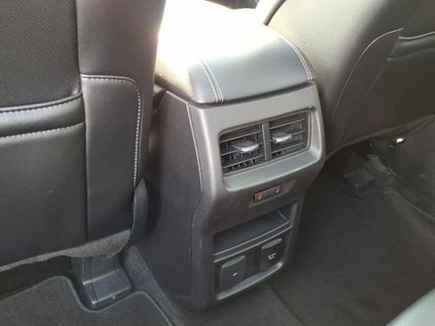 Used 2015 Ford Edge Titanium w/ Equipment Group 302A AWD/4WD image 15