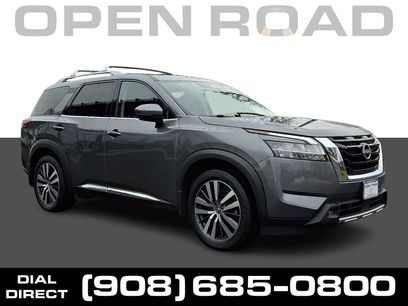 Used 2022 Nissan Pathfinder Platinum w/ Cargo Package