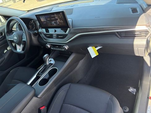 New 2025 Nissan Altima 2.5 SV w/ SV Special Edition Package image 11