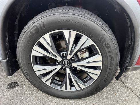 Certified 2023 Nissan Rogue SV w/ SV Premium B Package FWD image 12