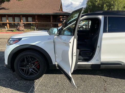 Used 2025 Ford Explorer ST-Line w/ Premium Package image 45