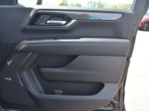 Used 2025 GMC Yukon Elevation AWD/4WD image 50