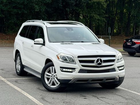 Used 2016 Mercedes-Benz GL 450 4MATIC image 4