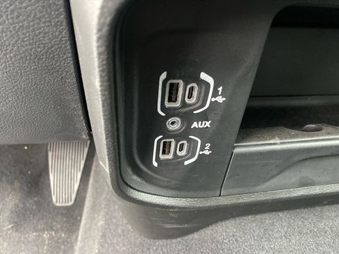 Used 2024 RAM 2500 Big Horn w/ Bed Utility Group image 9