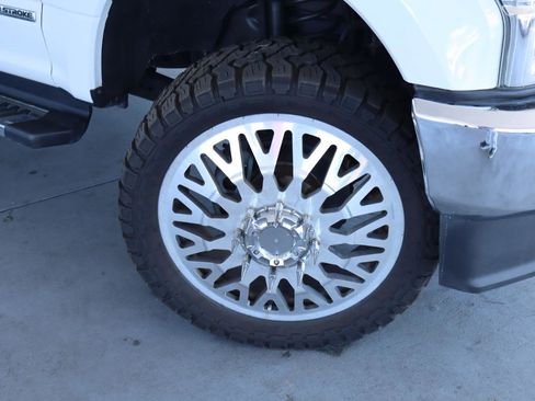 Used 2020 Ford F350 XL w/ STX Appearance Package AWD/4WD image 3