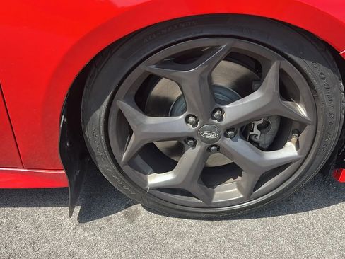 Used 2015 Ford Focus ST FWD image 32