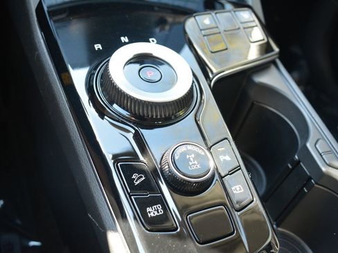Used 2023 Kia Sportage LX AWD/4WD image 16