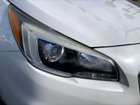 Used 2017 Subaru Outback 2.5i Premium AWD/4WD image 27
