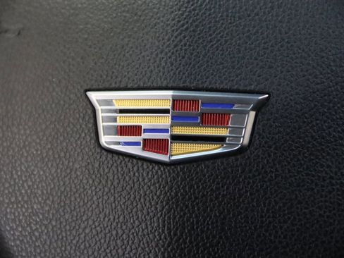 Used 2020 Cadillac Escalade ESV Premium Luxury image 41