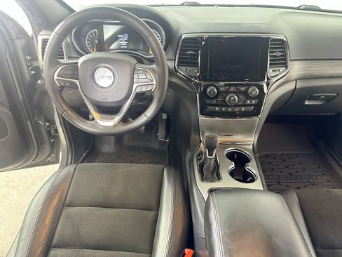 Used 2021 Jeep Grand Cherokee Laredo RWD image 17