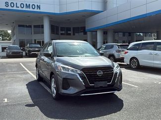Used 2023 Nissan Kicks S image 1