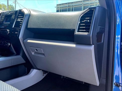 Used 2015 Ford F150 XLT w/ Equipment Group 301A Mid RWD image 16