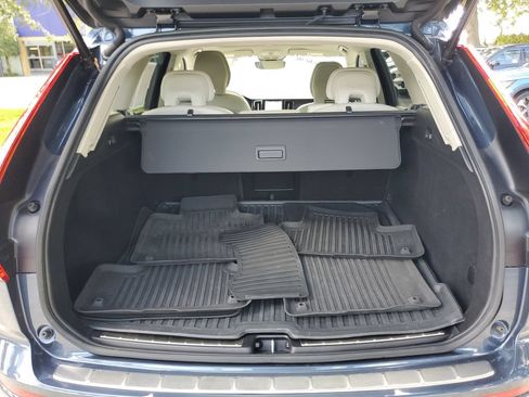 Certified 2023 Volvo XC60 B5 Core w/ Climate Package FWD image 9
