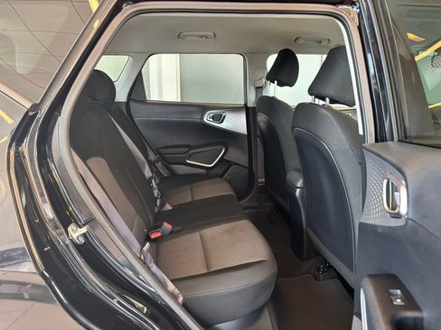 Used 2023 Kia Soul LX FWD image 24