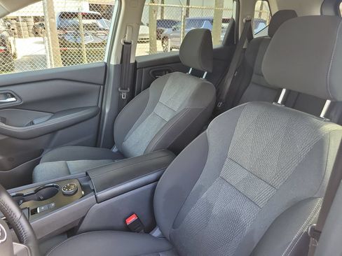 Used 2025 Nissan Rogue SV AWD/4WD image 23