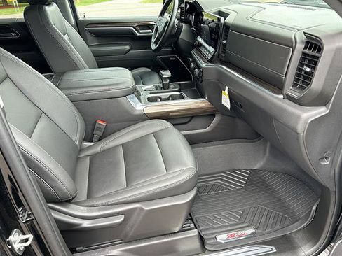 Certified 2024 Chevrolet Silverado 1500 LT Trail Boss w/ LT Trail Boss Premium Package AWD/4WD image 41