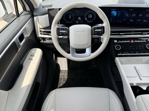 Used 2025 Hyundai Santa Fe SEL image 17