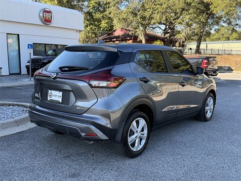 Used 2024 Nissan Kicks S image 5