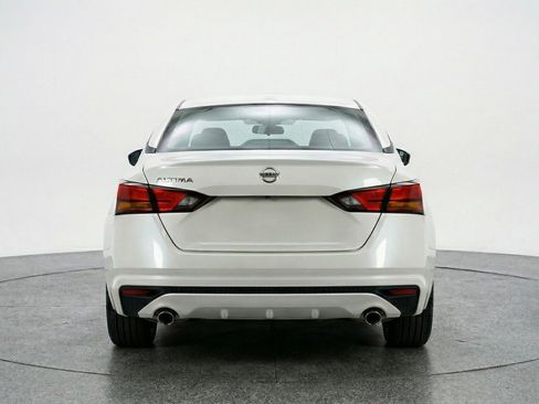 Used 2025 Nissan Altima 2.5 SV image 7