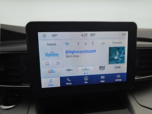 Used 2022 Ford Explorer XLT w/ Equipment Group 202A AWD/4WD image 21