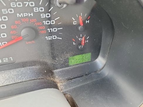 Used 2004 Ford F150 XLT AWD/4WD image 16