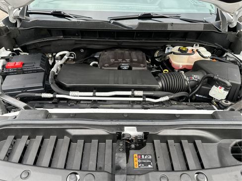 Used 2022 Chevrolet Silverado 1500 LT AWD/4WD image 23