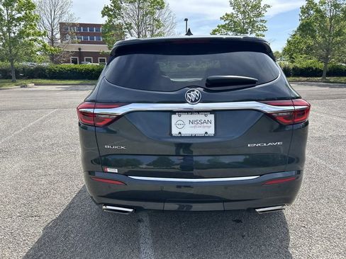 Used 2018 Buick Enclave Essence FWD image 6