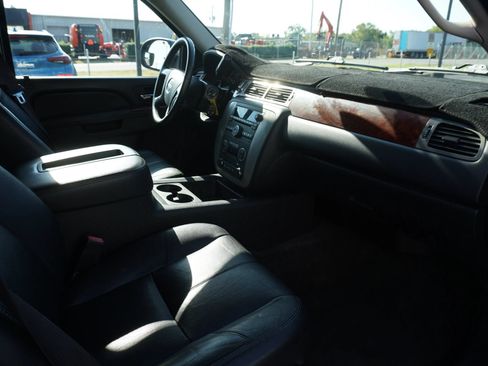 Used 2014 GMC Yukon XL SLT AWD/4WD image 22